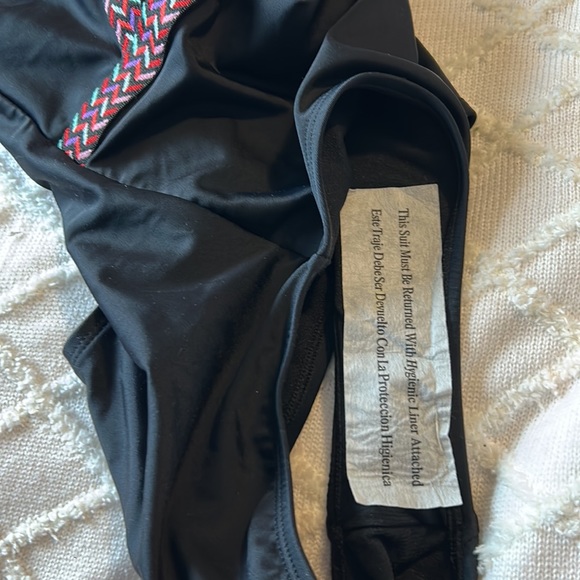 Target Xhilaration Size Small One-Piece Swimsuit - Picture 8 of 8